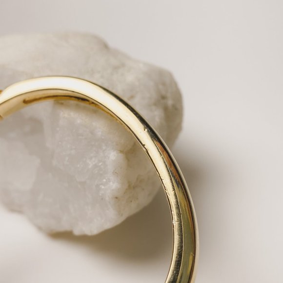 Red Clear Rhinestone Jewel Crystal Gold Tone Clamp Bangle Elegant Bracelet - Picture 7 of 12